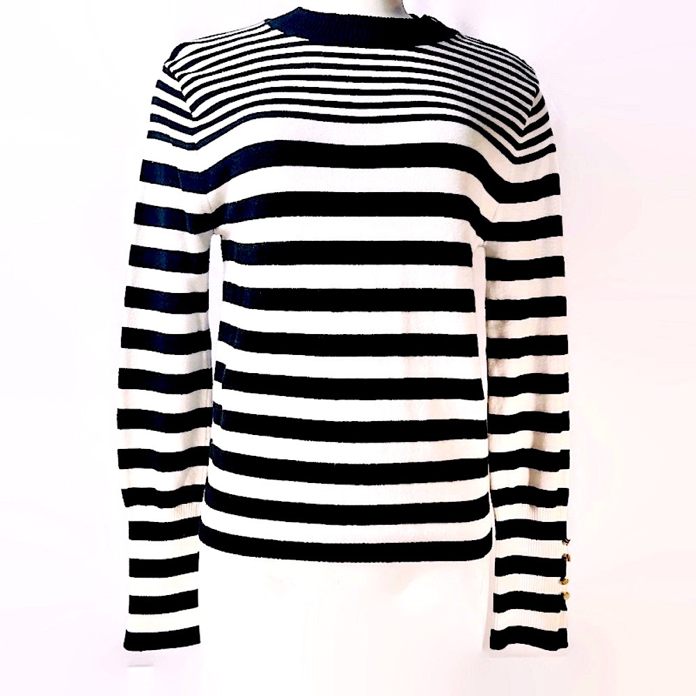 2/$10 | Forever 21 | Black & White Stripes | XL Sleeves | Crew Neck | Sz Med